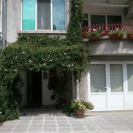 בית הארחה Via Maris 3*